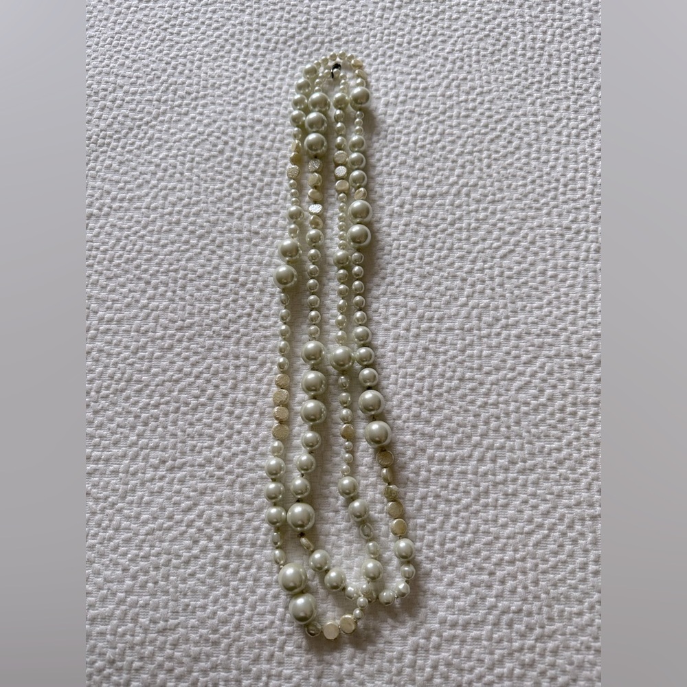 Vintage long multi size pearls